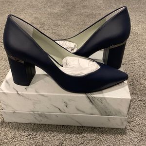 NWOT  1 . STATE Block heels